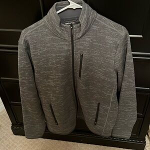 Men’s untuck-it sweater with zip
